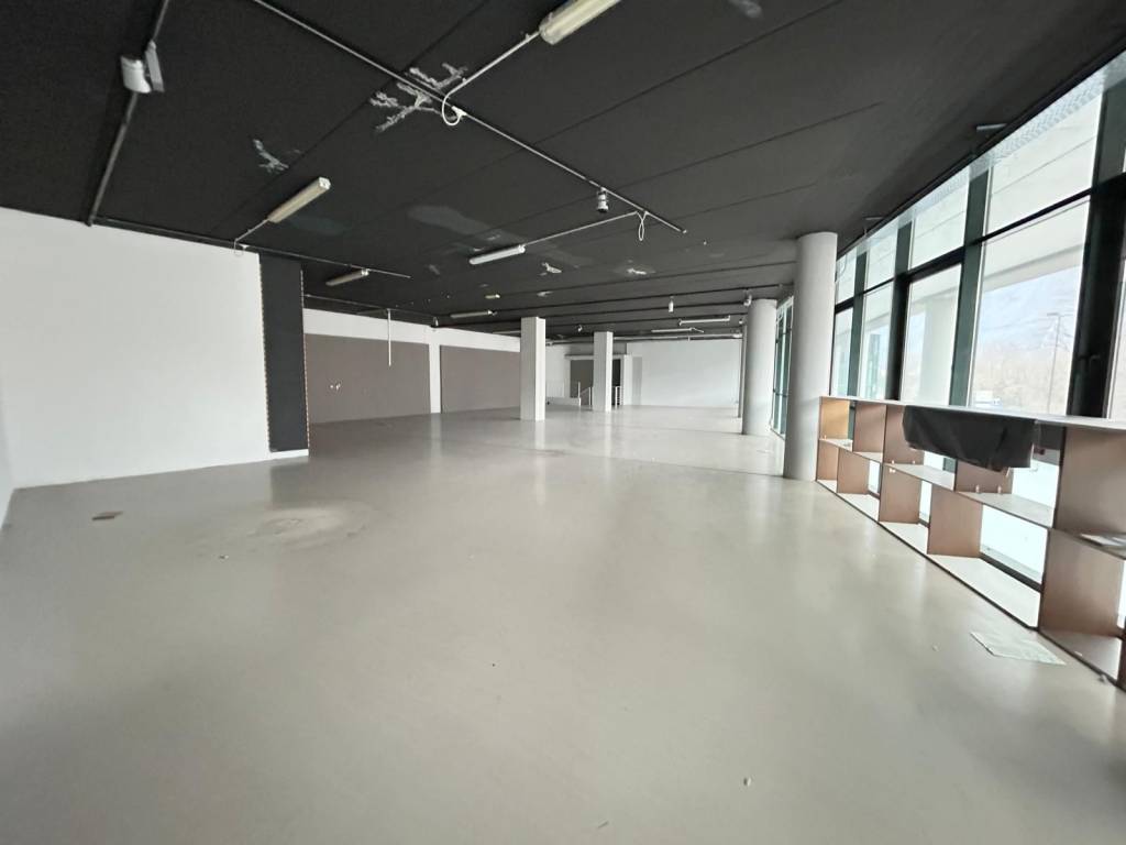 negozio in vendita a Vigano San Martino