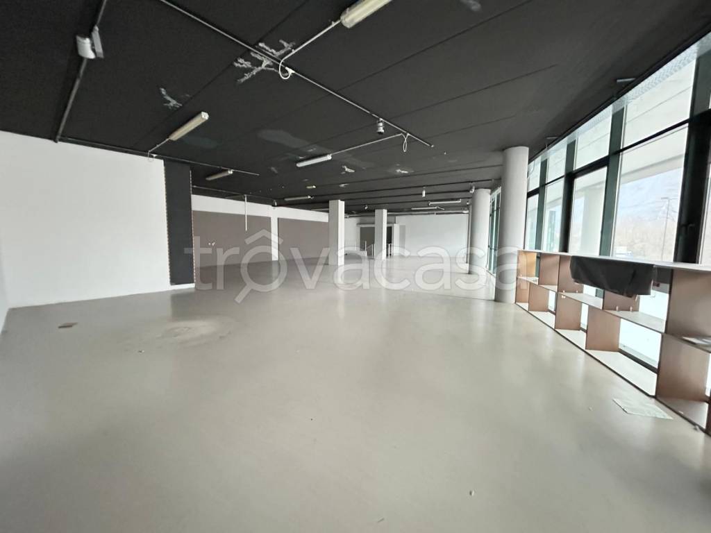 negozio in vendita a Vigano San Martino