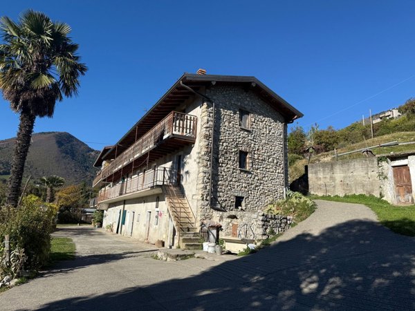 casa indipendente in vendita a Vigolo