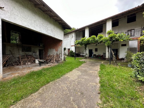 casale in vendita a Vigolo