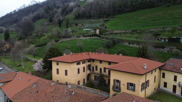 villa in vendita a Villa d'Adda