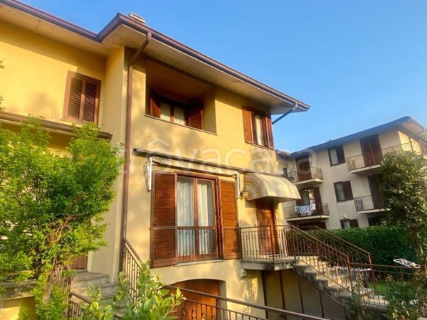casa indipendente in vendita a Villa d'Adda