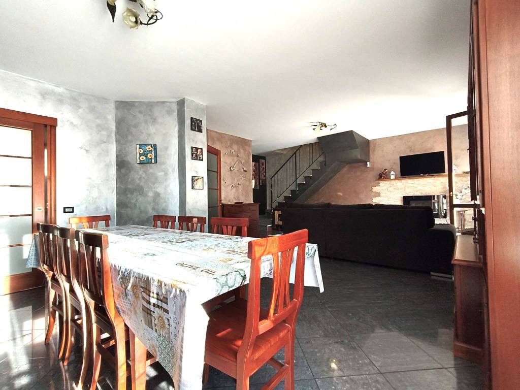 appartamento in vendita a Villa d'Adda