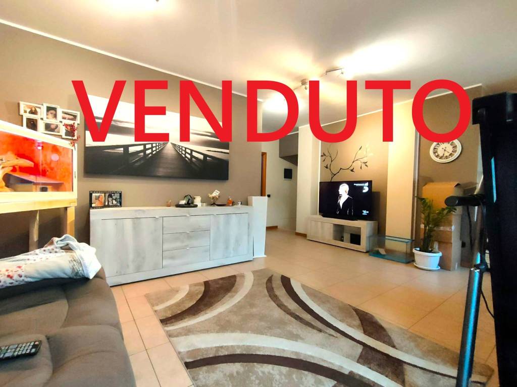 appartamento in vendita a Villa d'Adda