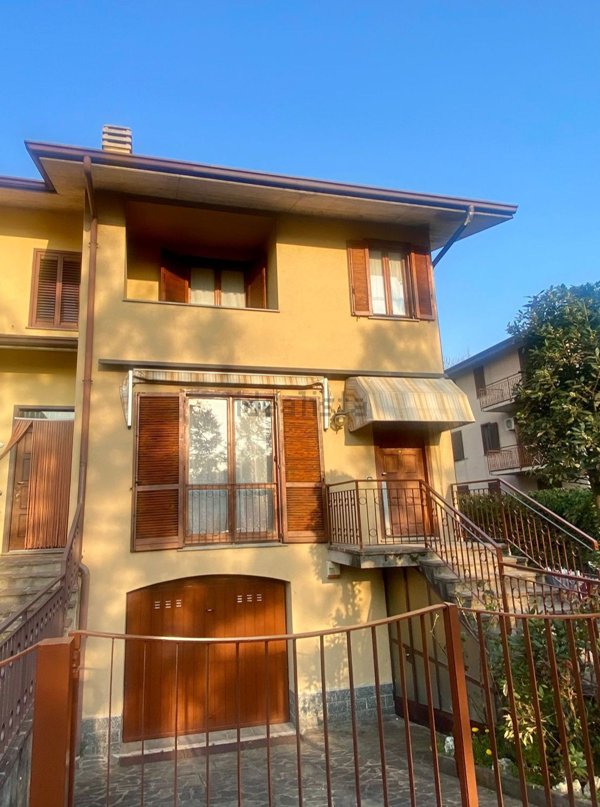 casa indipendente in vendita a Villa d'Adda