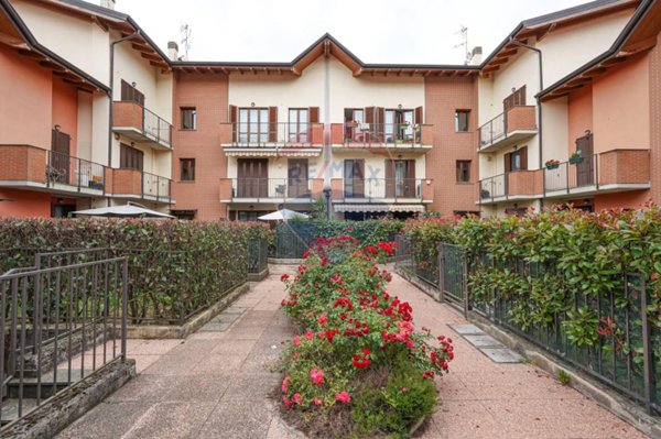 appartamento in vendita a Villa d'Adda