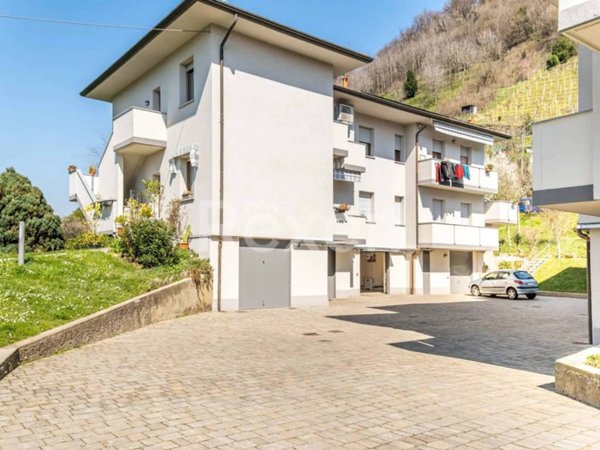 appartamento in vendita a Villa d'Adda