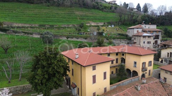 villa in vendita a Villa d'Adda in zona Rossera