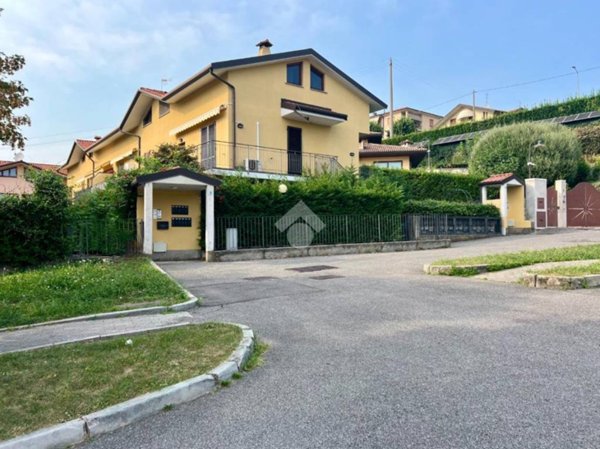appartamento in vendita a Villa d'Adda