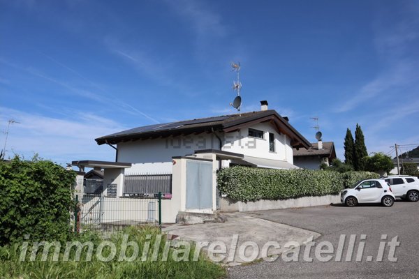 casa indipendente in vendita a Villa d'Adda