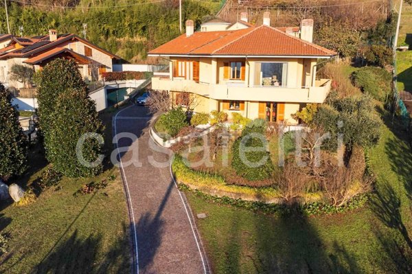 casa indipendente in vendita a Villa d'Adda