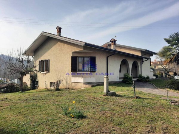 casa indipendente in vendita a Villa d'Adda