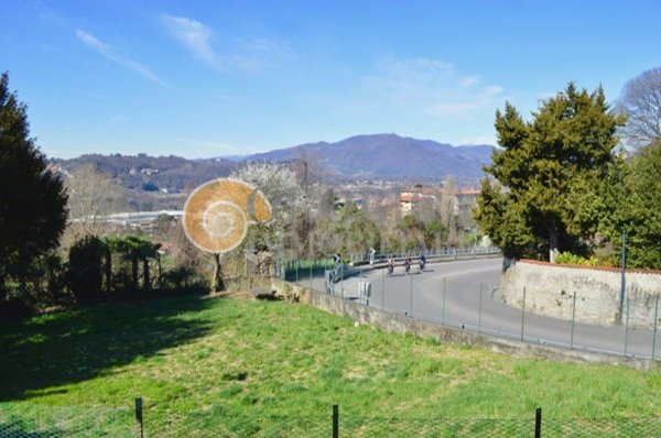 appartamento in vendita a Villa d'Adda in zona Rossera