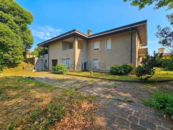 casa indipendente in vendita a Villa d'Adda