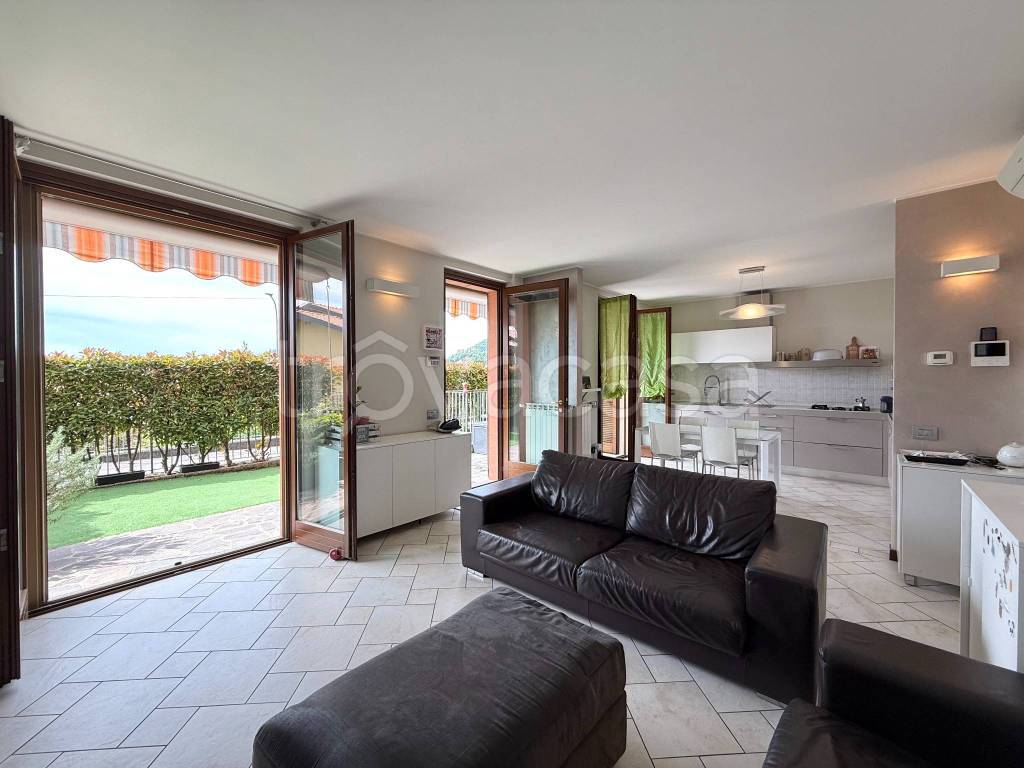 appartamento in vendita a Villa d'Adda