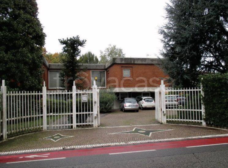 casa indipendente in vendita a Villa d'Adda in zona Rossera
