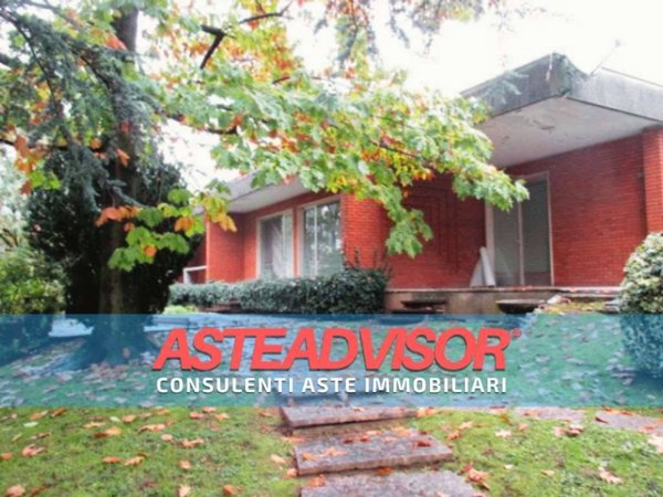 casa indipendente in vendita a Villa d'Adda in zona Rossera