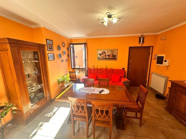 appartamento in vendita a Villa d'Adda in zona Rossera