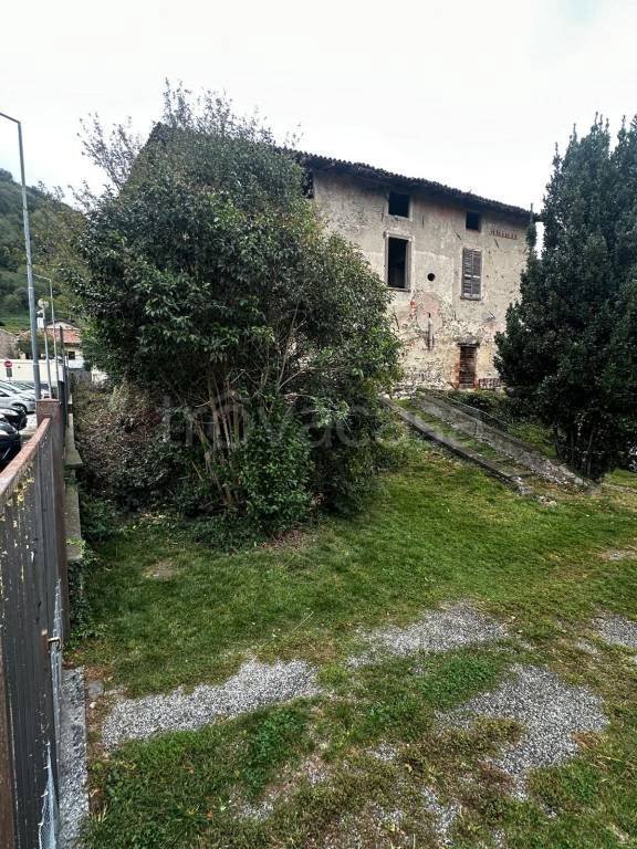 appartamento in vendita a Villa d'Adda in zona Rossera