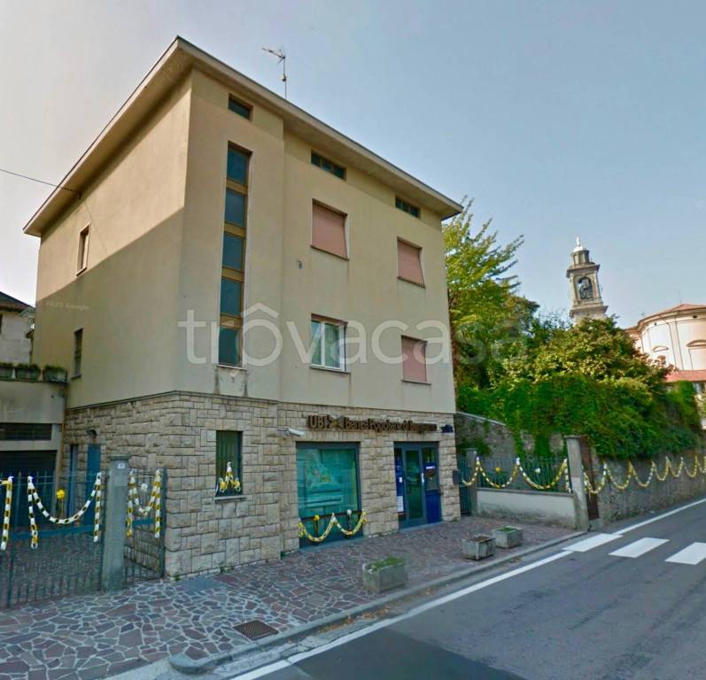 appartamento in vendita a Villa d'Adda in zona Rossera