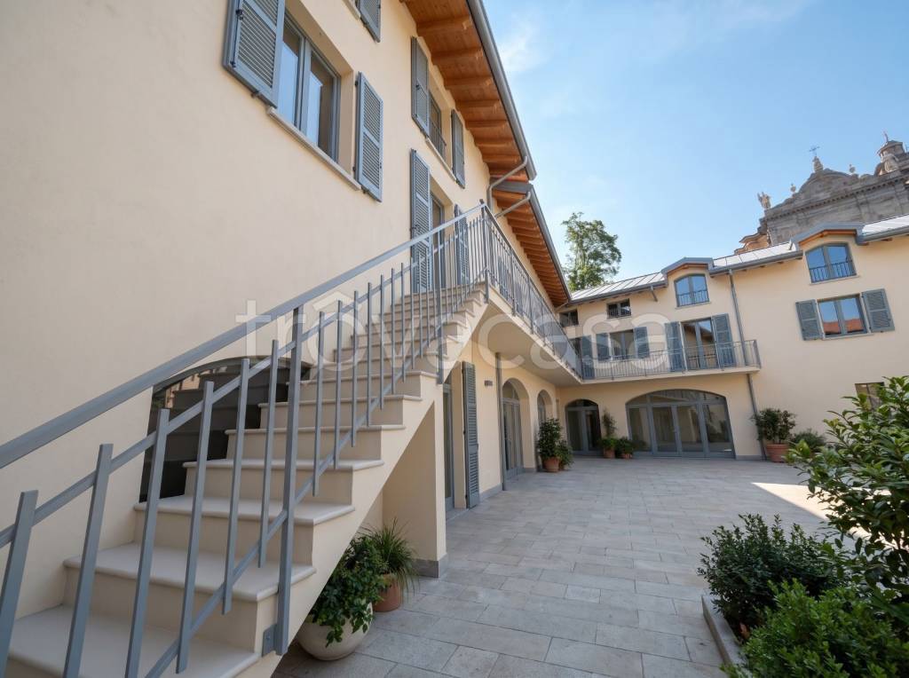 appartamento in vendita a Villa d'Adda in zona Rossera