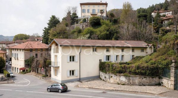 appartamento in vendita a Villa d'Adda in zona Rossera