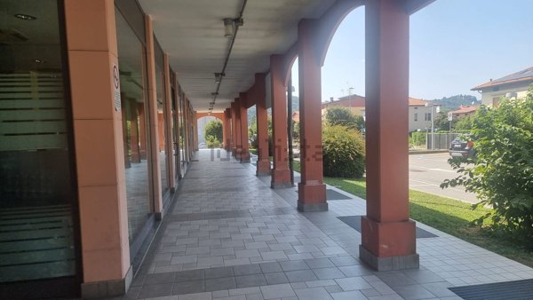 appartamento in vendita a Villa d'Adda in zona Rossera