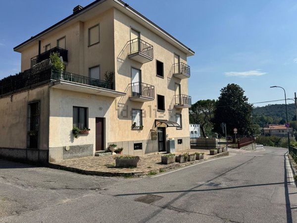 appartamento in vendita a Villa d'Adda in zona Rossera