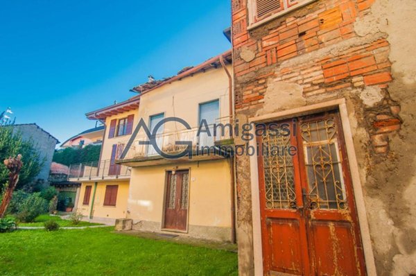 casa indipendente in vendita a Villa d'Almè