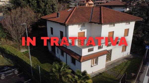 casa indipendente in vendita a Villa d'Almè
