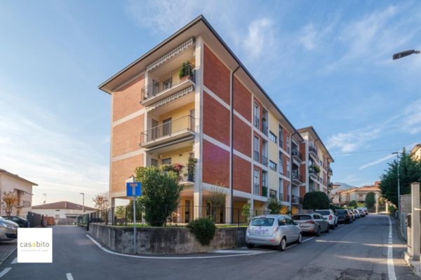 casa indipendente in vendita a Villa d'Almè