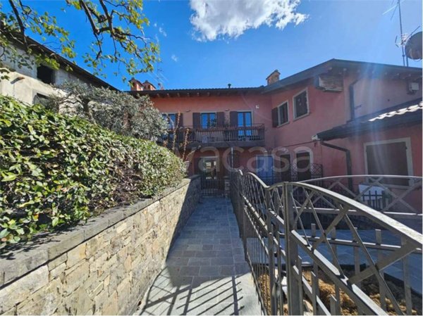 appartamento in vendita a Villa d'Almè in zona Bruntino