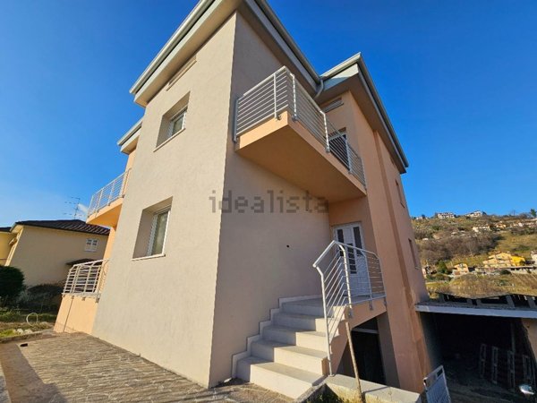 appartamento in vendita a Villa d'Almè in zona Bruntino