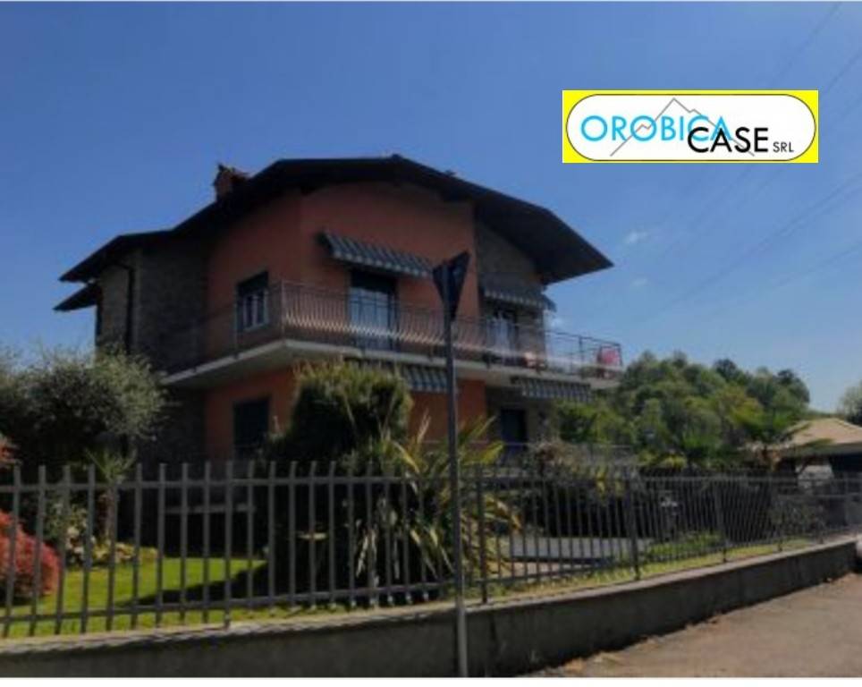 casa indipendente in vendita a Villa d'Almè