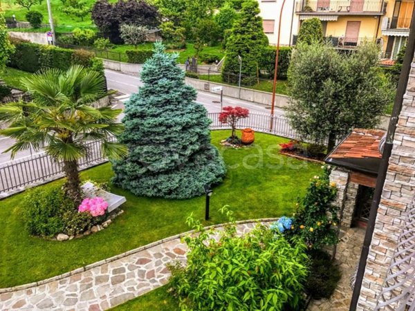 casa indipendente in vendita a Villa d'Almè