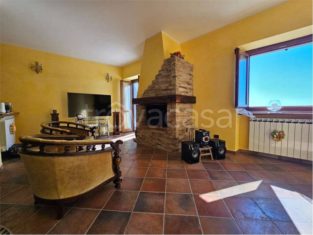 appartamento in vendita a Villa d'Almè in zona Bruntino