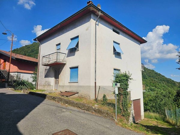 appartamento in vendita a Villa d'Almè in zona Bruntino