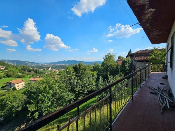 appartamento in vendita a Villa d'Almè in zona Bruntino