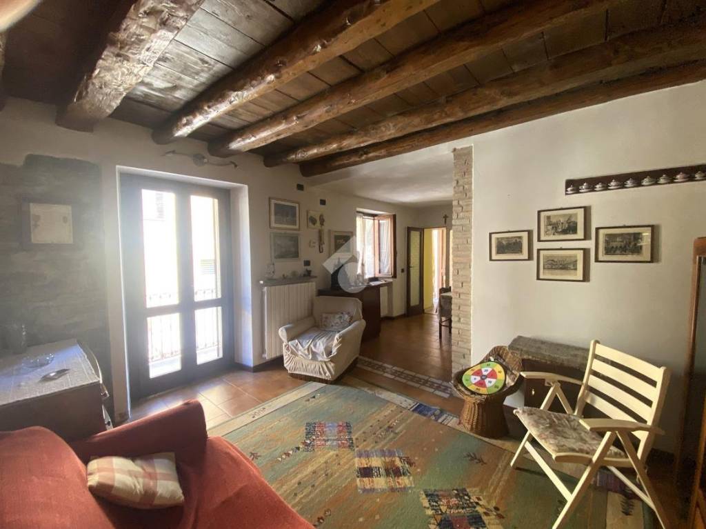 casa indipendente in vendita a Villa d'Almè in zona Campana