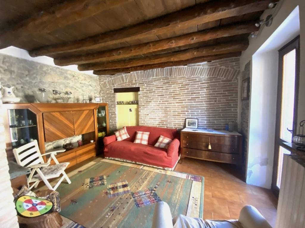 casa indipendente in vendita a Villa d'Almè in zona Campana