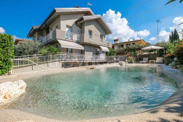 casa indipendente in vendita a Villa d'Almè