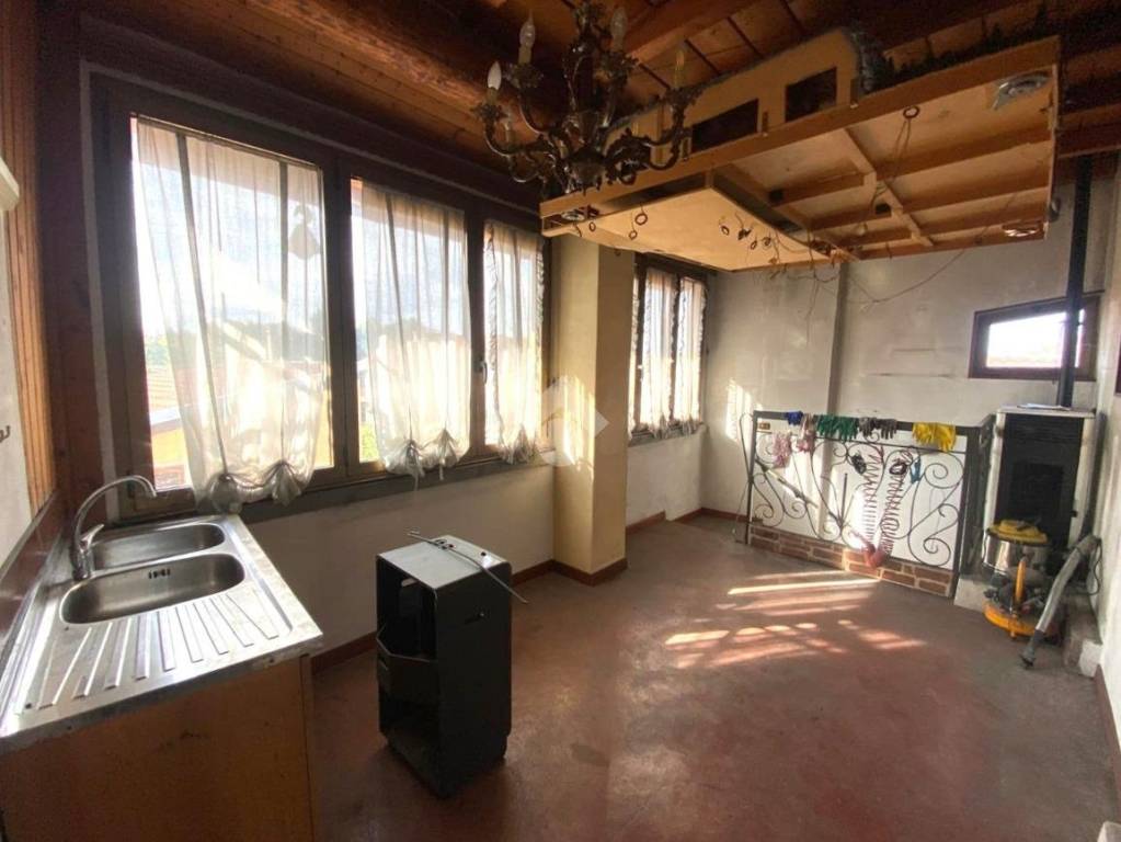 casa indipendente in vendita a Villa d'Almè