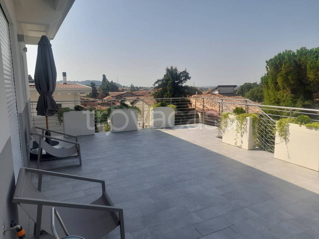 appartamento in vendita a Villa d'Almè in zona Bruntino