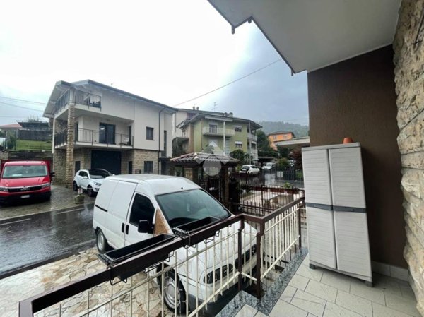 appartamento in vendita a Villa d'Almè in zona Bruntino