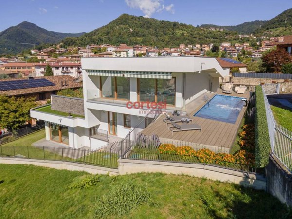 casa indipendente in vendita a Villa d'Almè