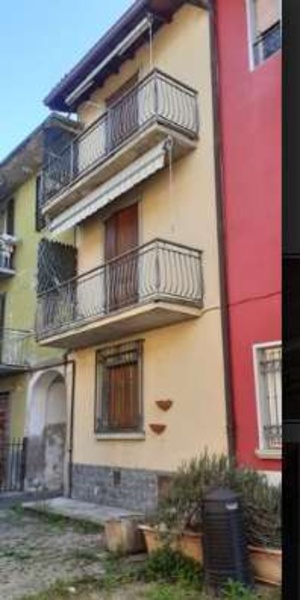 casa indipendente in vendita a Villa d'Almè