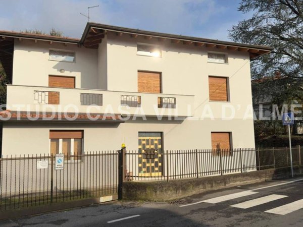 appartamento in vendita a Villa d'Almè