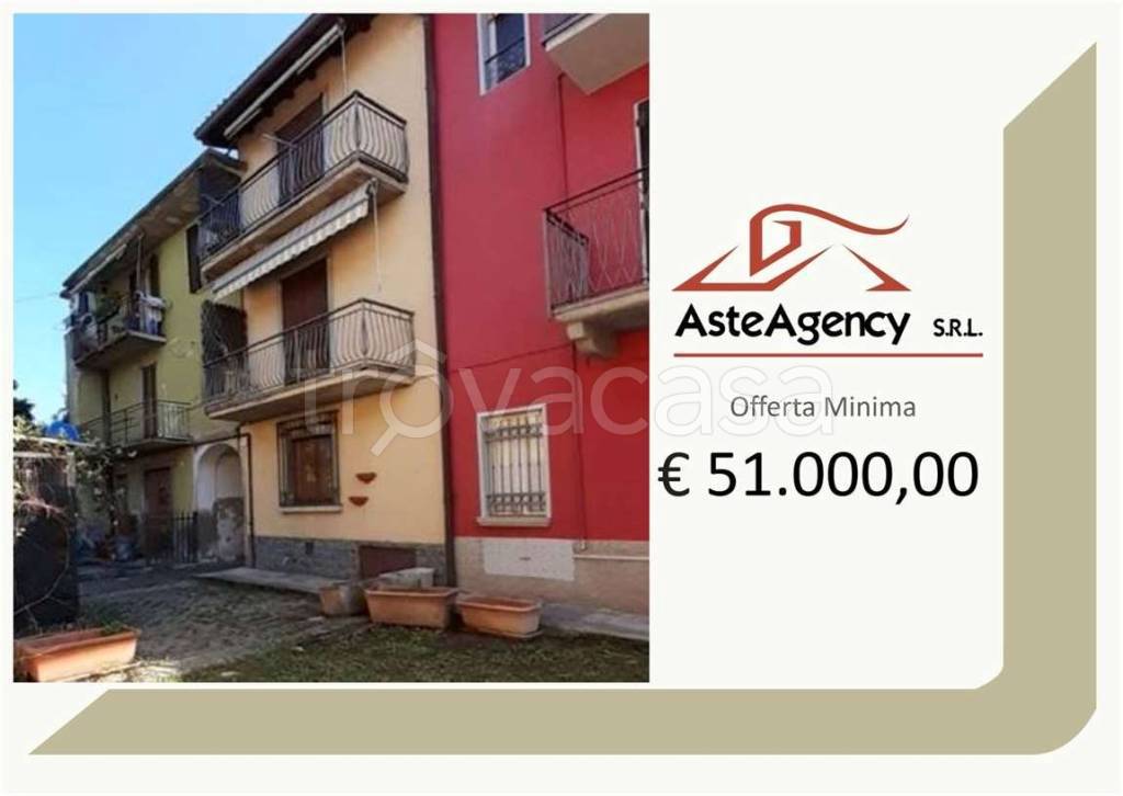 casa indipendente in vendita a Villa d'Almè