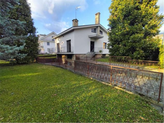 casa indipendente in vendita a Villa d'Almè