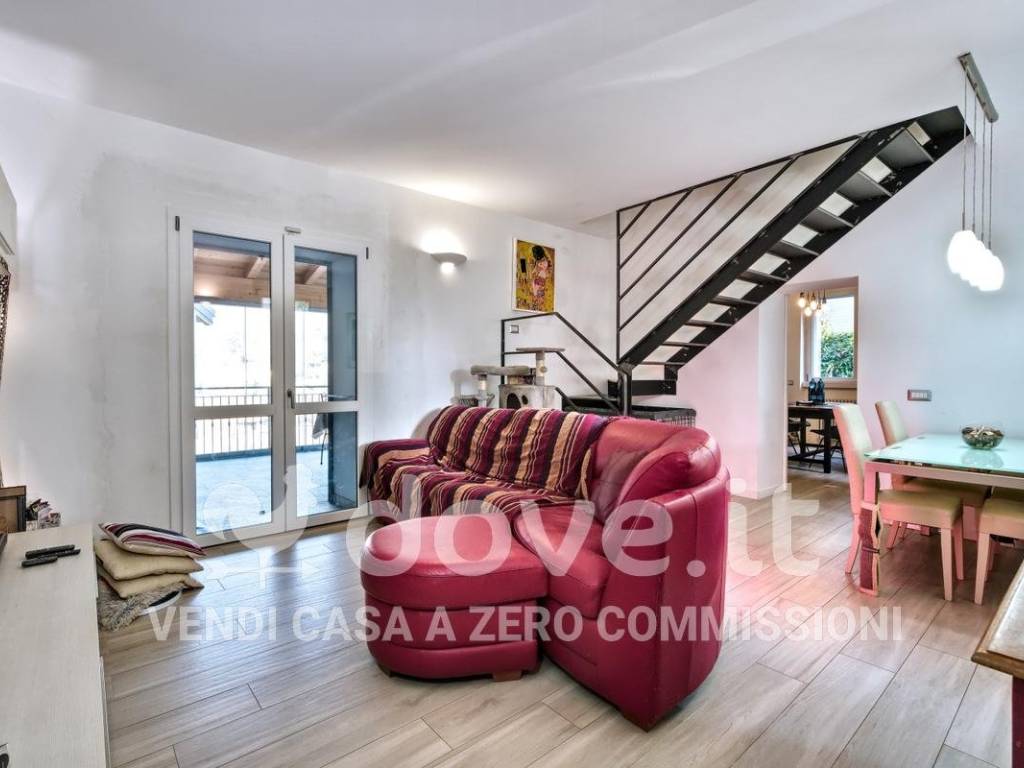 casa indipendente in vendita a Villa d'Almè